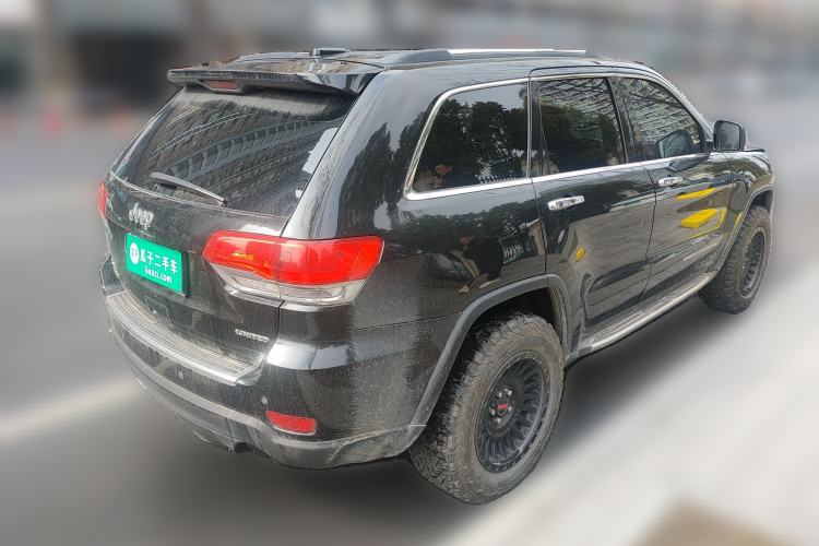 Used Jeep Grand Cherokee 2014 3.0TD Diesel Comfort Navigation Version Rear Right 45 Deg