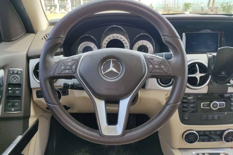 Used Mercedes-Benz GLK-Class 2013 GLK 300 4MATIC Dynamic Sunroof Model
