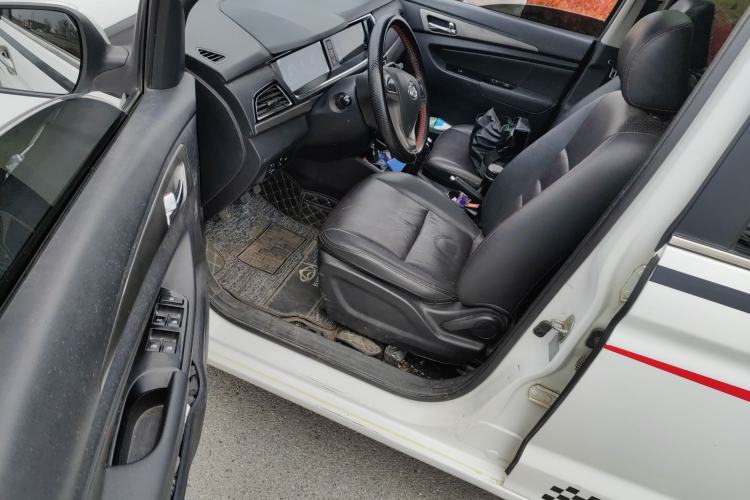 Used CHANGAN KAICHENG Oushang A600 2016 1.5L Manual Luxury 7-Seater Driver Seat