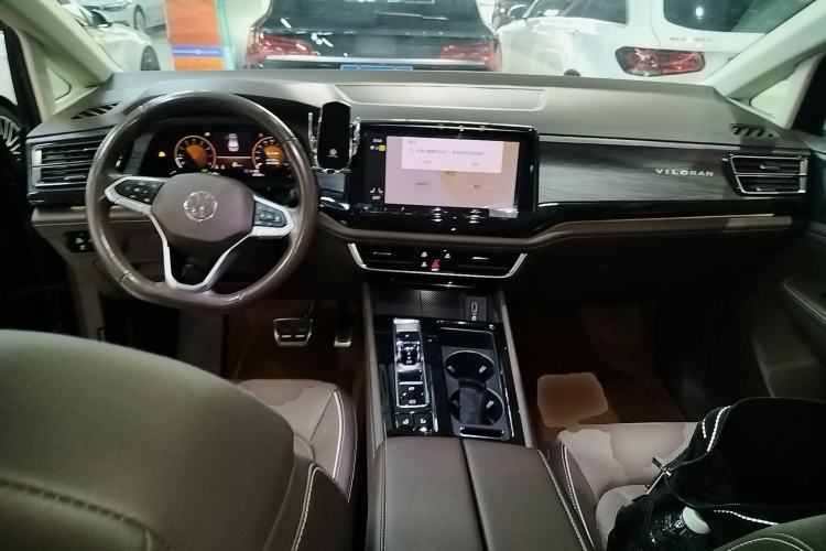 Used Volkswagen Viloran 2022 380TSI Prestige Edition
