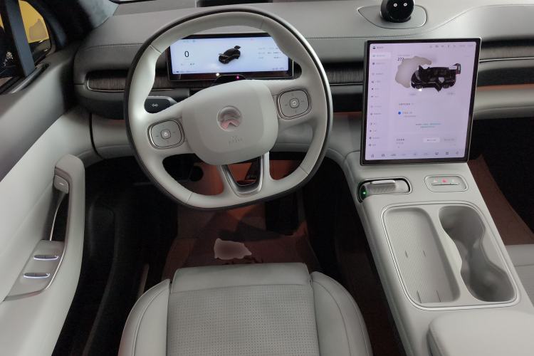 Used Nio ES6 2024 75 kWh
