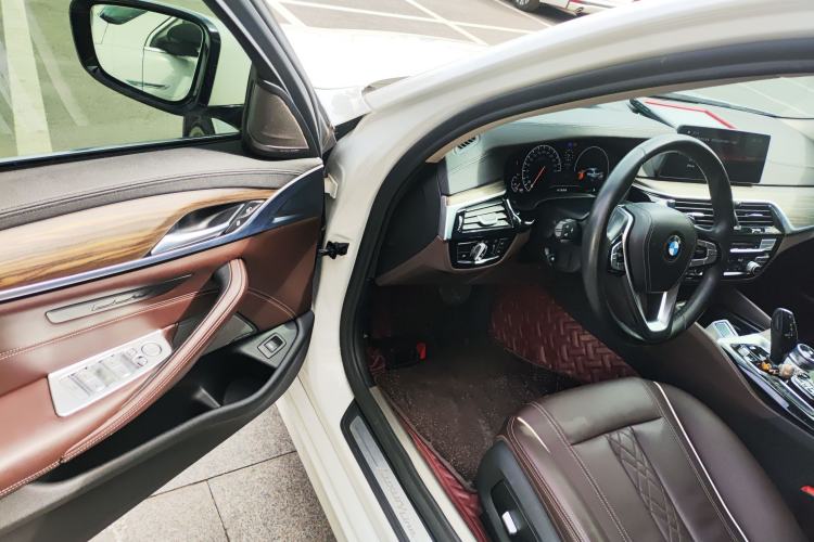 Used BMW 5 Series 2019 Facelifted 530Li Luxury Edition Premium Package Driver Seat