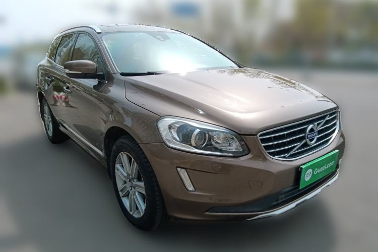 Used Volvo XC60 2016 T5 Smart Version Front Right 45 Deg