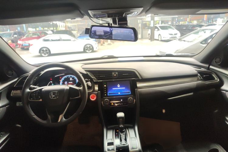 Used Honda Civic 2021 HATCHBACK 220TURBO CVT New Trendsetter
