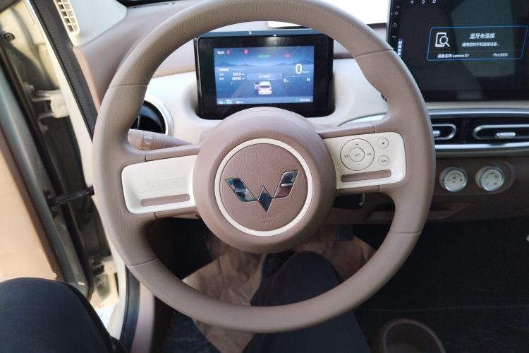 Used Wuling Hongguang MINIEV 2025 Four-Door Version Advanced Edition Steering Wheel