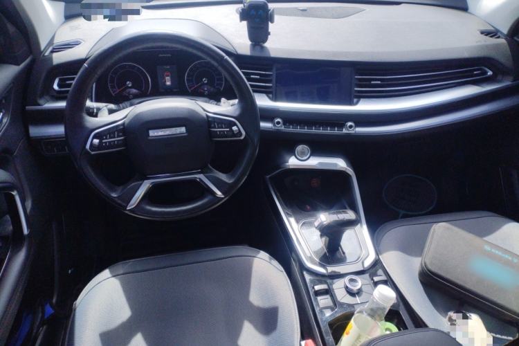 Used Haval H6 2017 Red Label 2.0T Automatic Two-Wheel Drive ZhiShang Model