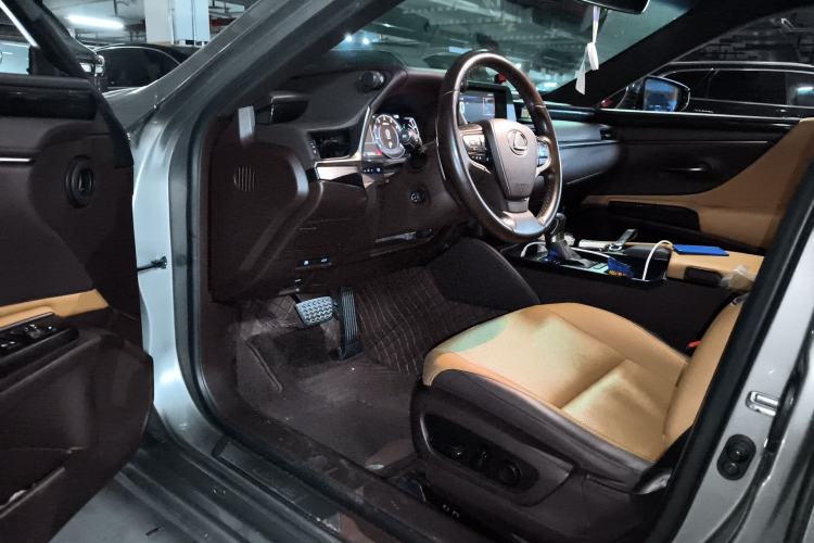 Used Lexus ES 2020 200 Excellence Edition