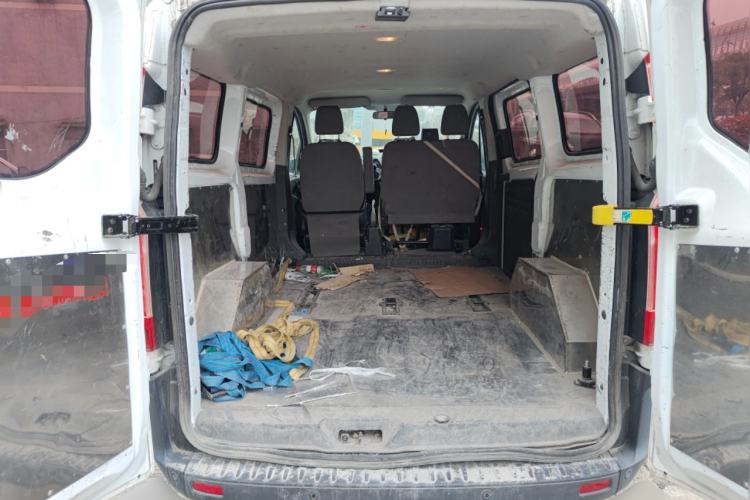 Used Ford Transit 2017 2.0T Diesel Multi-Purpose Commercial Vehicle Short Wheelbase Low Roof China V Standard