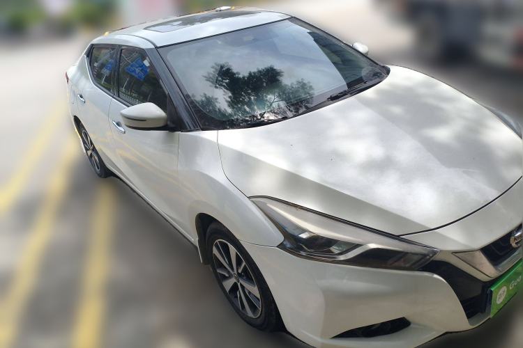 Used Nissan Lannia 2016 1.6L CVT Cool Edition Front Right 45 Deg