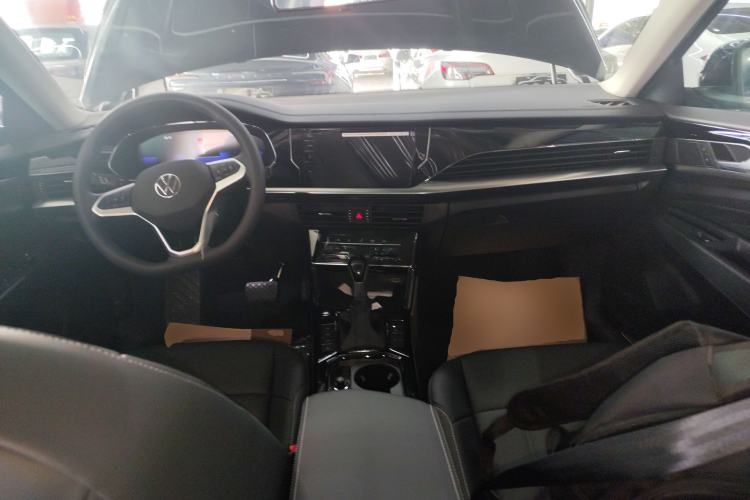 Used Volkswagen Passat New Energy 2025 430 PHEV Hybrid Business Edition Center Console