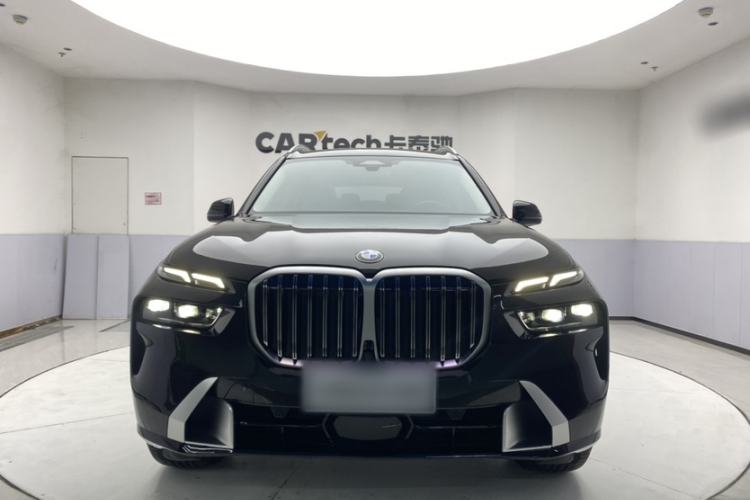 Used BMW X7 2024 xDrive40i Luxury Package – Leading Model Exterior 1