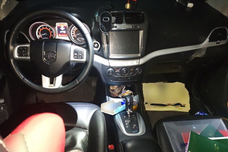 Used Dodge Journey 2013 2.4L Two-Wheel Drive Luxury Version