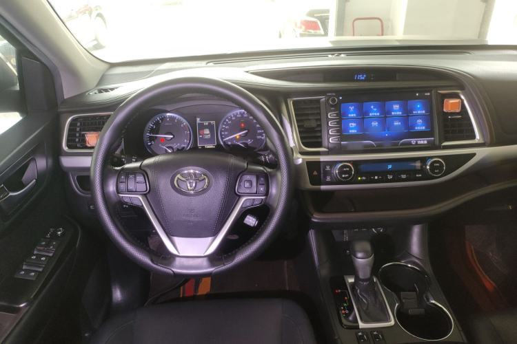 Used Toyota Highlander 2018 2.0T Four-Wheel Drive Luxury Version 7 Seats China VI Standard
