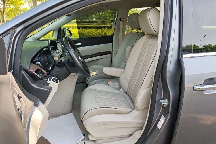 Used Buick GL8 2021 Land Cruiser Executive Class 652T Luxury Model
