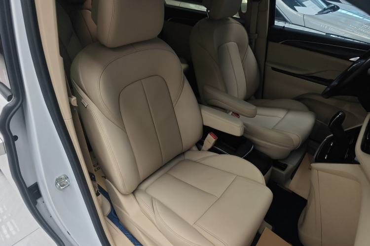 Used Buick GL8 2022 ES Landtrek 653T Luxury Edition
