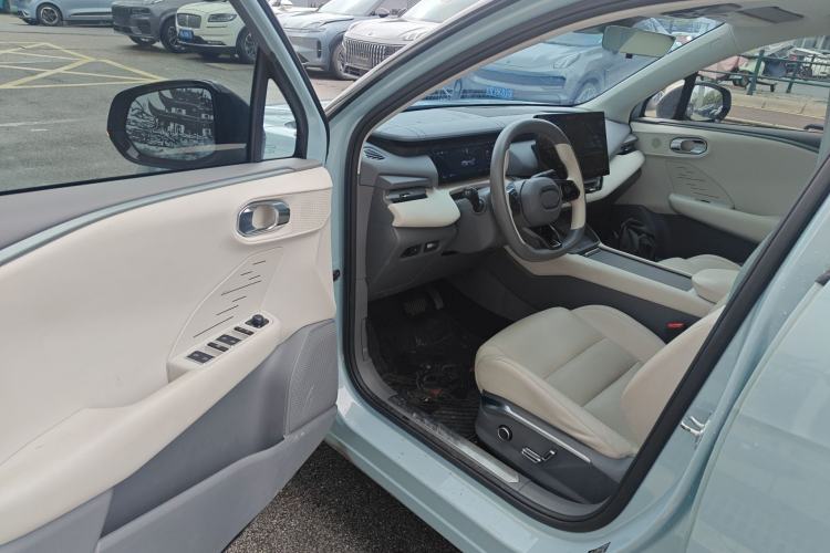 Used Lynk & Co 06 EM-P 2023 EM-P 126 Long-Range Halo Driver Seat