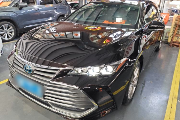Used Toyota Avalon 2019 Dual-Engine 2.5L Luxury Edition China VI Standard