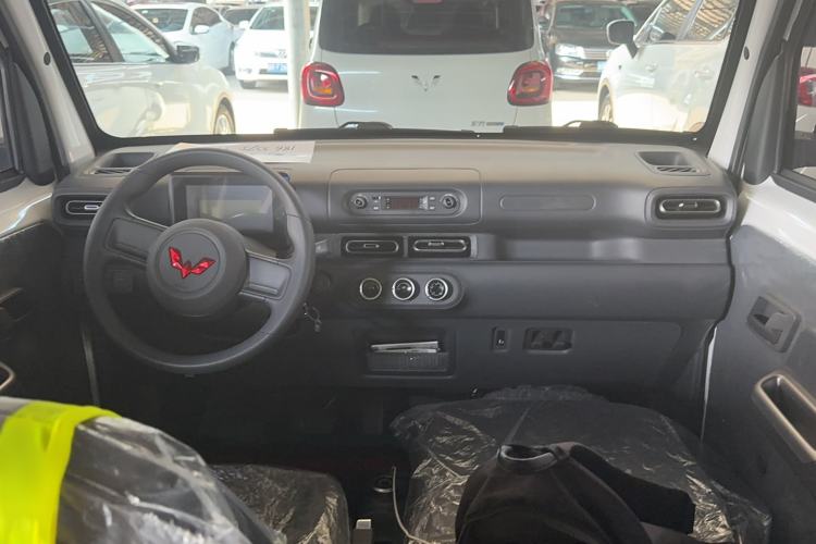 Used Wuling Zhiguang New Energy 2025 Comfort Model