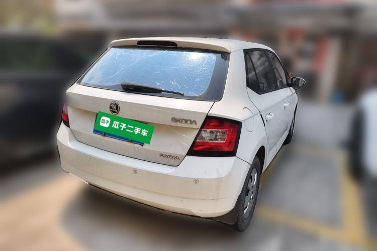 Used Skoda Fabia 2015 1.4L Manual Front-Wheel Drive Model Rear Right 45 Deg