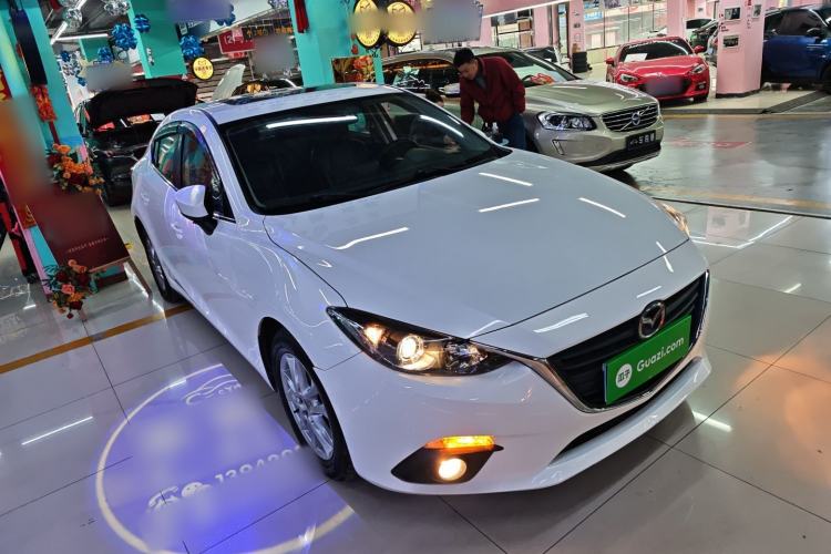 Used Mazda Mazda 3 Axela 2016 Sedan 1.5L Automatic Luxury Model
