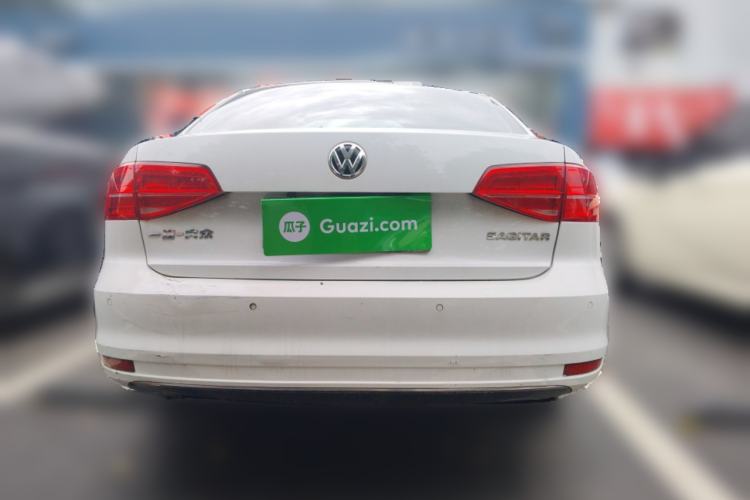 Used Volkswagen Sagitar 2015 1.6L Manual Comfort Model