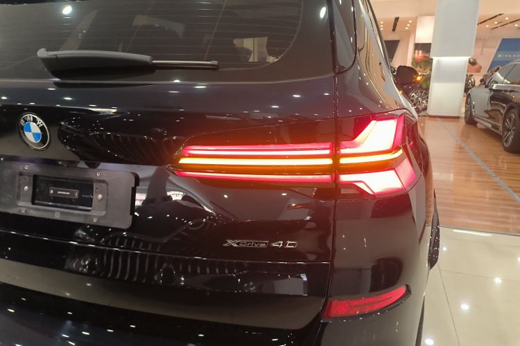 Used BMW X5 2023 xDrive 40Li M Sport Night Edition Package
