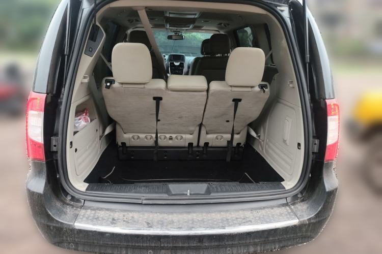 Used Chrysler Grand Voyager 2014 3.6L Comfort Edition