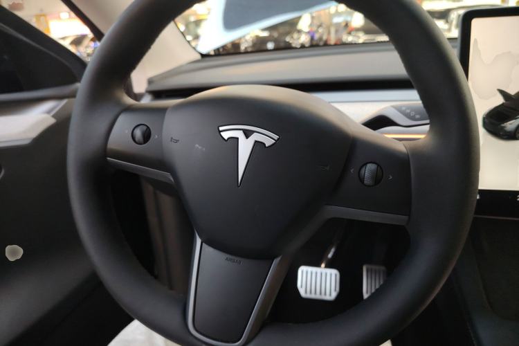 Used Tesla Model Y 2024 Rear-Wheel-Drive Version Steering Wheel