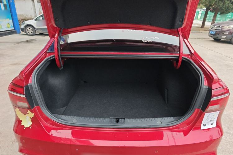 Used Roewe i6 2020 PLUS 1.6L CVT 4G Connected Glory Flagship Edition
