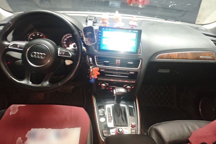 Ojetý Audi Q5 2013 40 TFSI Comfort Edition