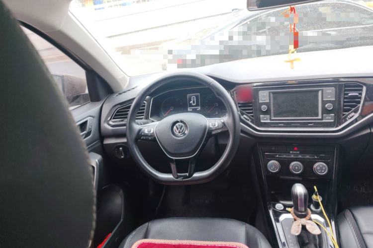 Used Volkswagen T-ROC 2018 280TSI DSG Two-Wheel-Drive Comfort Version China V Standard Steering Wheel