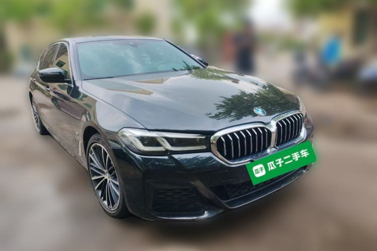 Used BMW 5 Series 2021 Facelifted 530Li Leading Edition M Sport Package Front Right 45 Deg