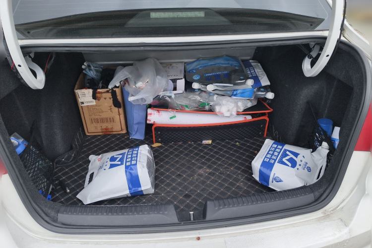 Used Volkswagen Santana 2016 1.6L Automatic Fashion Edition Trunk