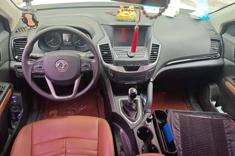 Used Dongfeng Fengdu MX5 2016 1.4T Manual Luxury Edition
