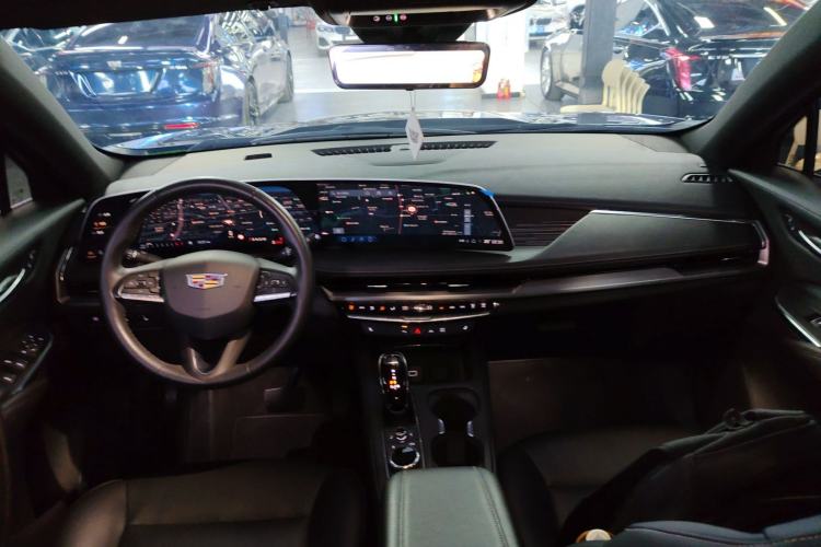 Used Cadillac XT4 2024 28T Two-Wheel-Drive Luxury Version