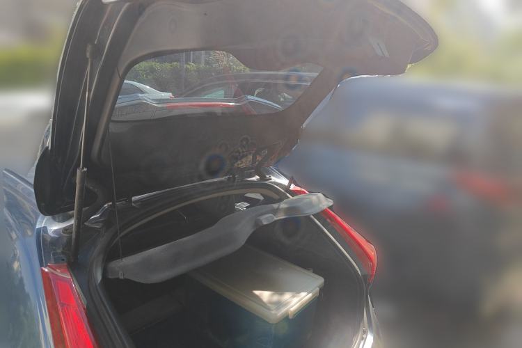 Used Volvo V40 2017 T4 Smart Luxury Edition Trunk