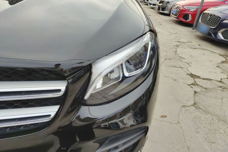 Used Mercedes-Benz GLC 2019 Facelift GLC 260 L 4MATIC Luxury Model
