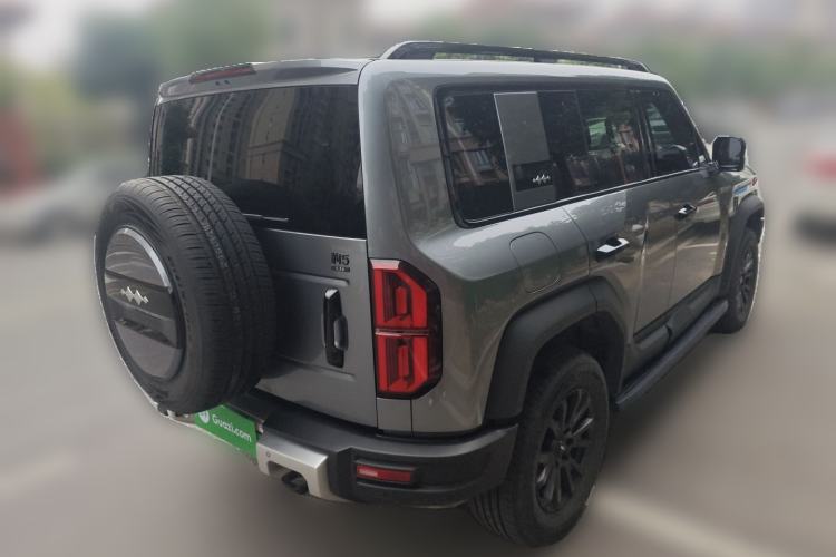 Used Formula Leopard 5 2023 Navigator Edition
