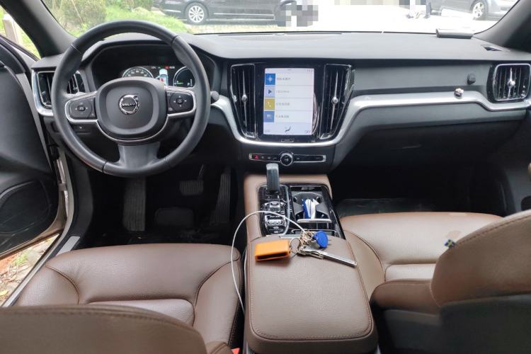 Used Volvo S60 New Energy 2021 T8 E-Drive Hybrid Four-Wheel Drive Smart Luxury Edition Center Console