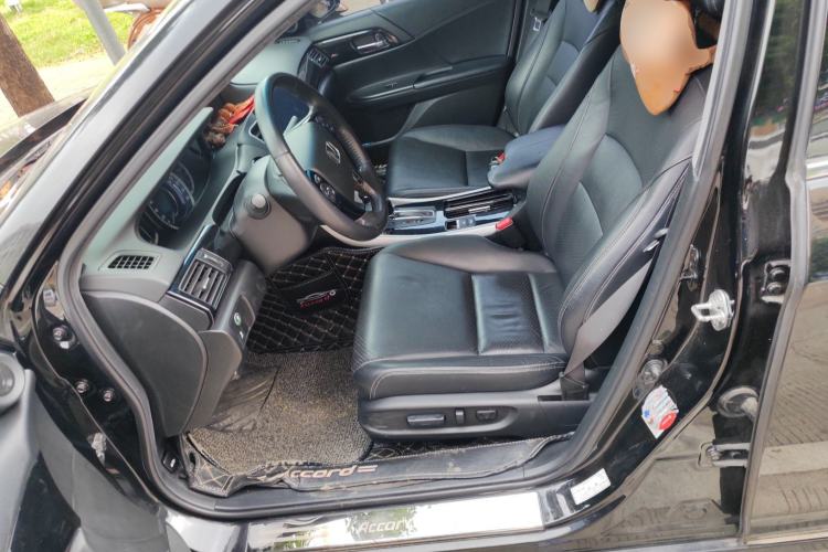 Used Honda Accord 2016 2.0L Luxury Edition