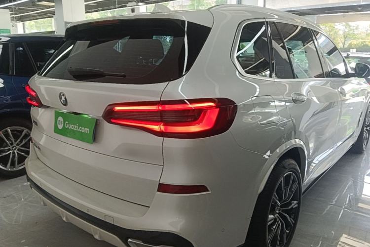BMW X5 2022 Restyled xDrive 30Li Luxury Version M Sport Package usado