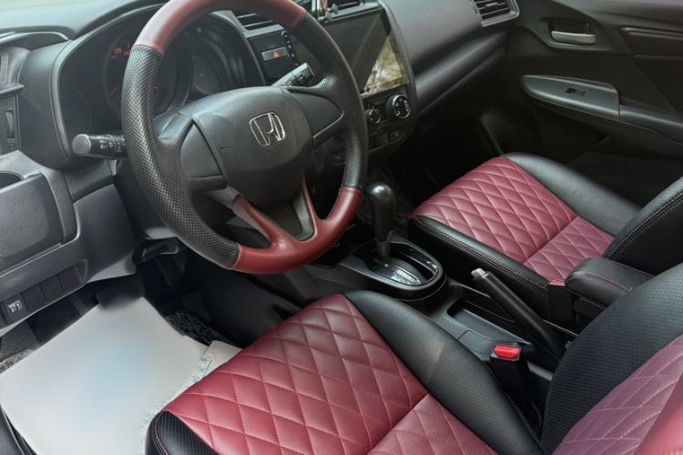 Used Honda Fit 2018 1.5L CVT Comfort Sunroof Version Interior 2