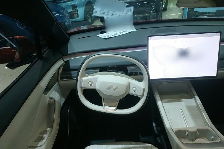 Used ONVO L60 2024 60 kWh Rear-Drive Version