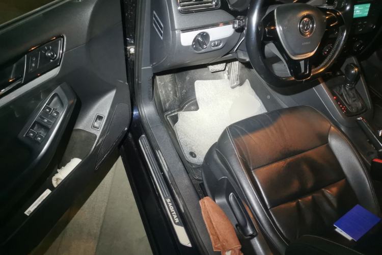 Used Volkswagen Sagitar 2015 1.6L Automatic Comfort Model Driver Seat