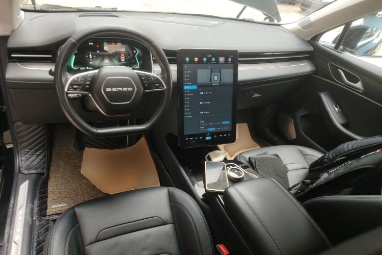 Used SERES SF5 2021 Four-Wheel Drive Freedom Expedition Edition Center Console