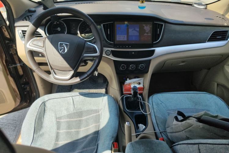 Used Baojun 730 2016 1.5L Manual Standard Version 7 Seats
