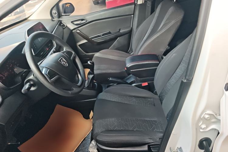 Used Baojun 310 2016 1.2L manual Comfort trim level