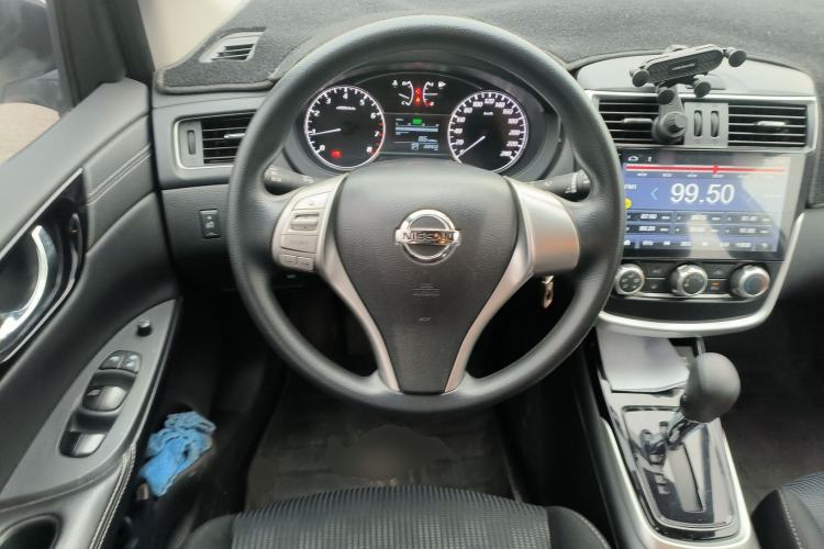 Used Nissan Tiida 2020 1.6L CVT Cool Edition
