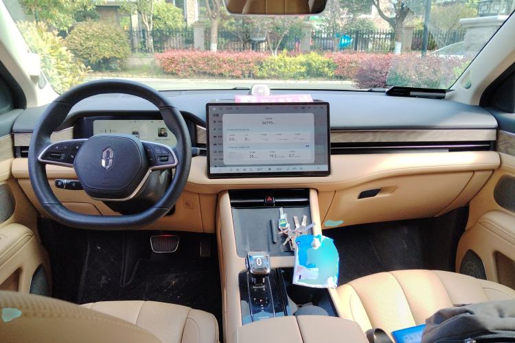 Used Hima AITO M7 2022 1.5T Four-Wheel Drive Flagship Edition Center Console