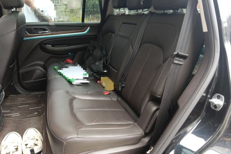 Used Roewe RX8 2018 30T Smart Connectivity All-Wheel Drive Supreme Edition Interior 4